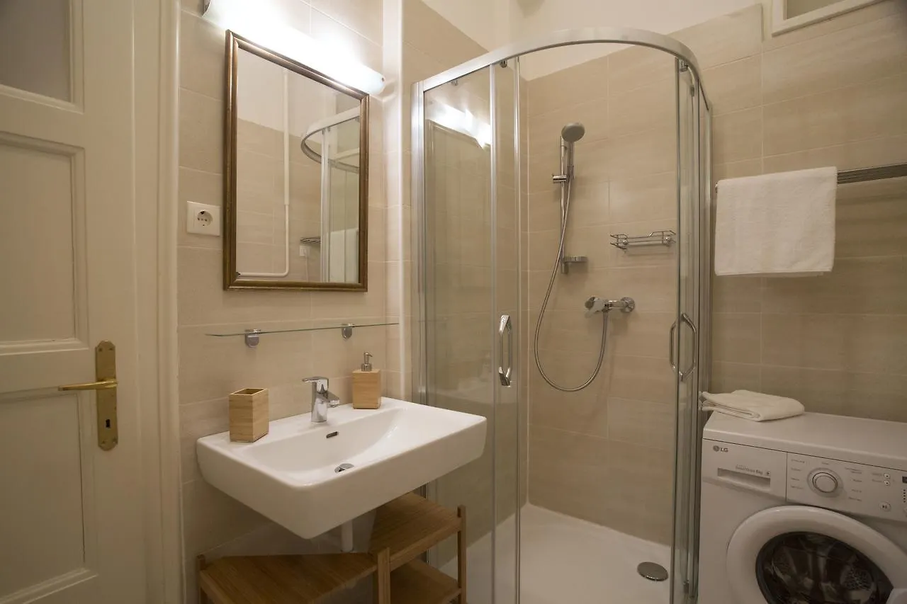 Opus Prime Apartment بودابست المجر